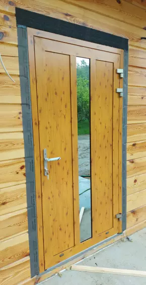 drzwi wejściowe drewnopodobne